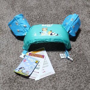 Bluey Child Life Vest Size 3+. NWT. Retail $18.00.